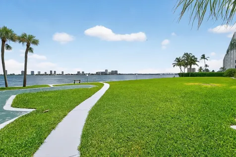 501 Lake Shore Drive Lake Park FL 33403
