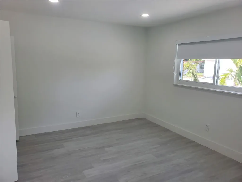 70 NW 13th Avenue Dania Beach FL 33004