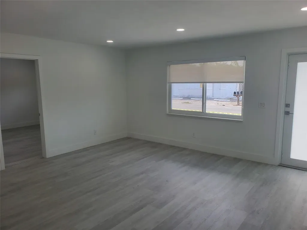 70 NW 13th Avenue Dania Beach FL 33004