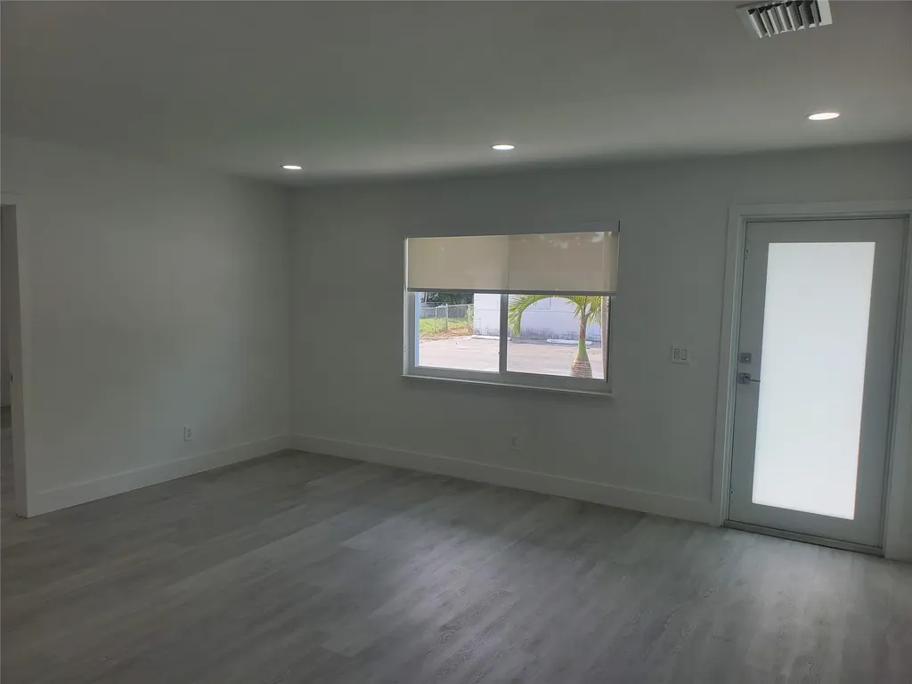 70 NW 13th Avenue Dania Beach FL 33004