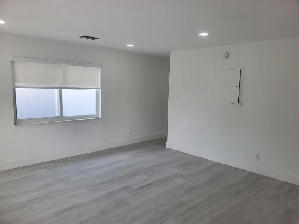 70 NW 13th Avenue Dania Beach FL 33004
