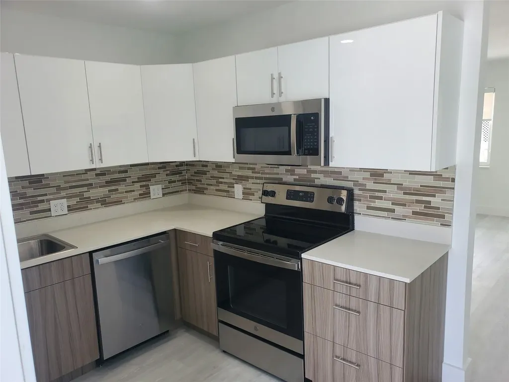 70 NW 13th Avenue Dania Beach FL 33004