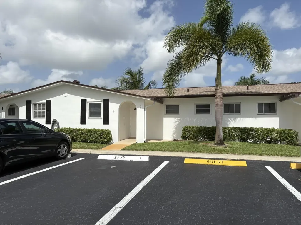 2930 Crosley Drive E West Palm Beach FL 33415