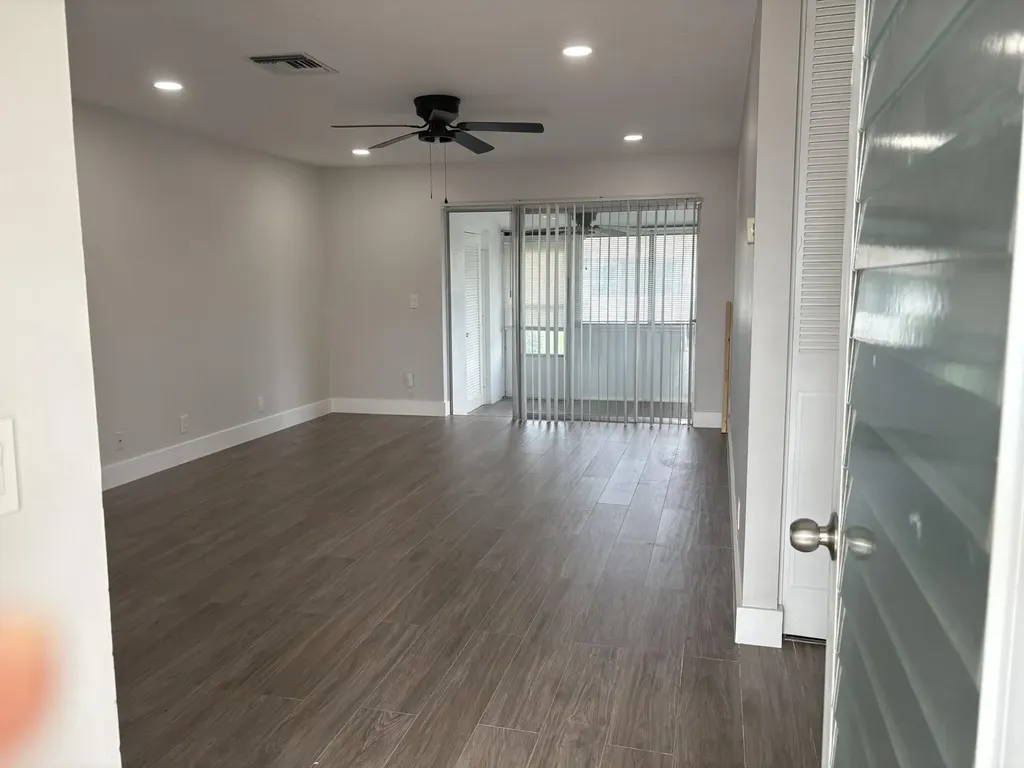 2930 Crosley Drive E West Palm Beach FL 33415