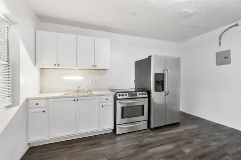 279 SW 1st Street Deerfield Beach FL 33441