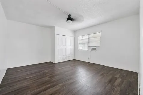 279 SW 1st Street Deerfield Beach FL 33441