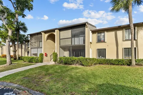 722 Sunny Pine Way Greenacres FL 33415