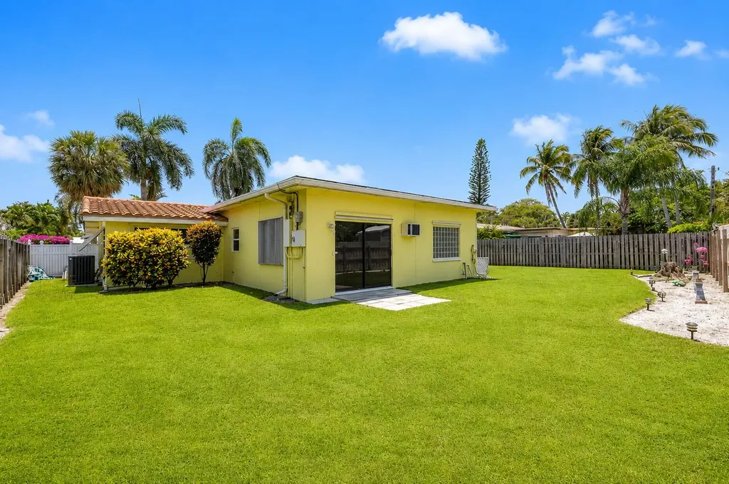 1961 NE 31st Street Lighthouse Point FL 33064