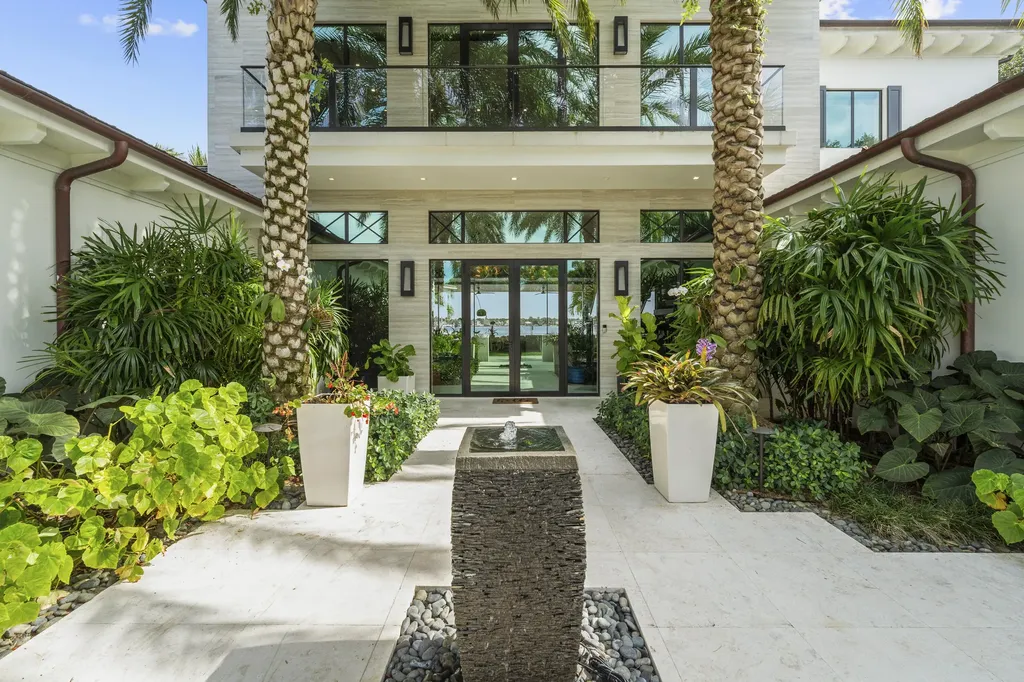 18714 Rio Vista Drive Jupiter FL 33469