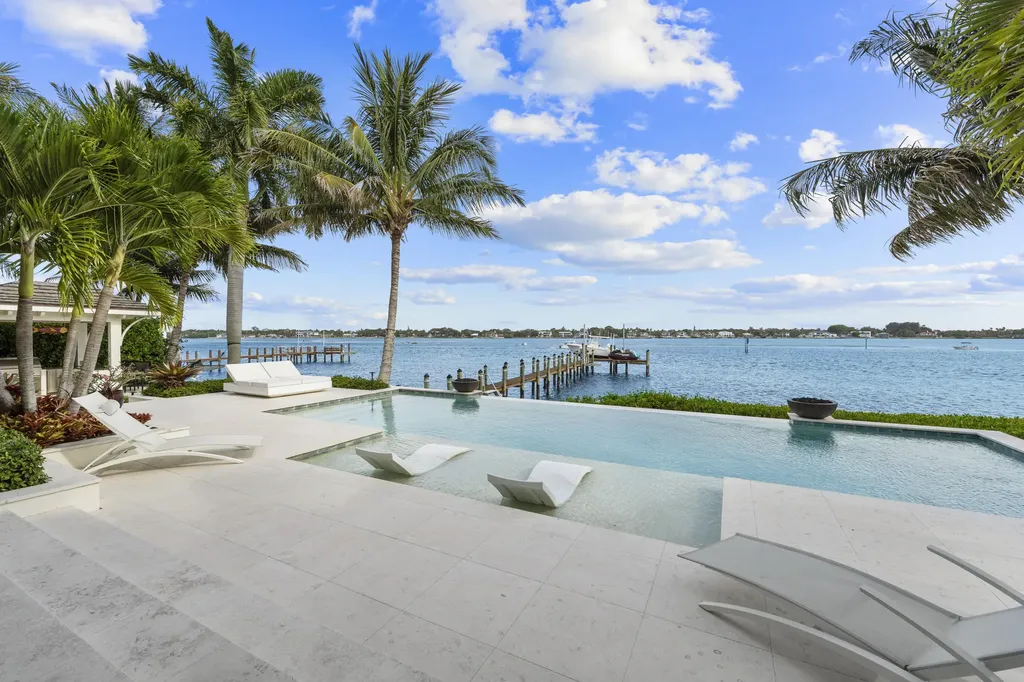 18714 Rio Vista Drive Jupiter FL 33469