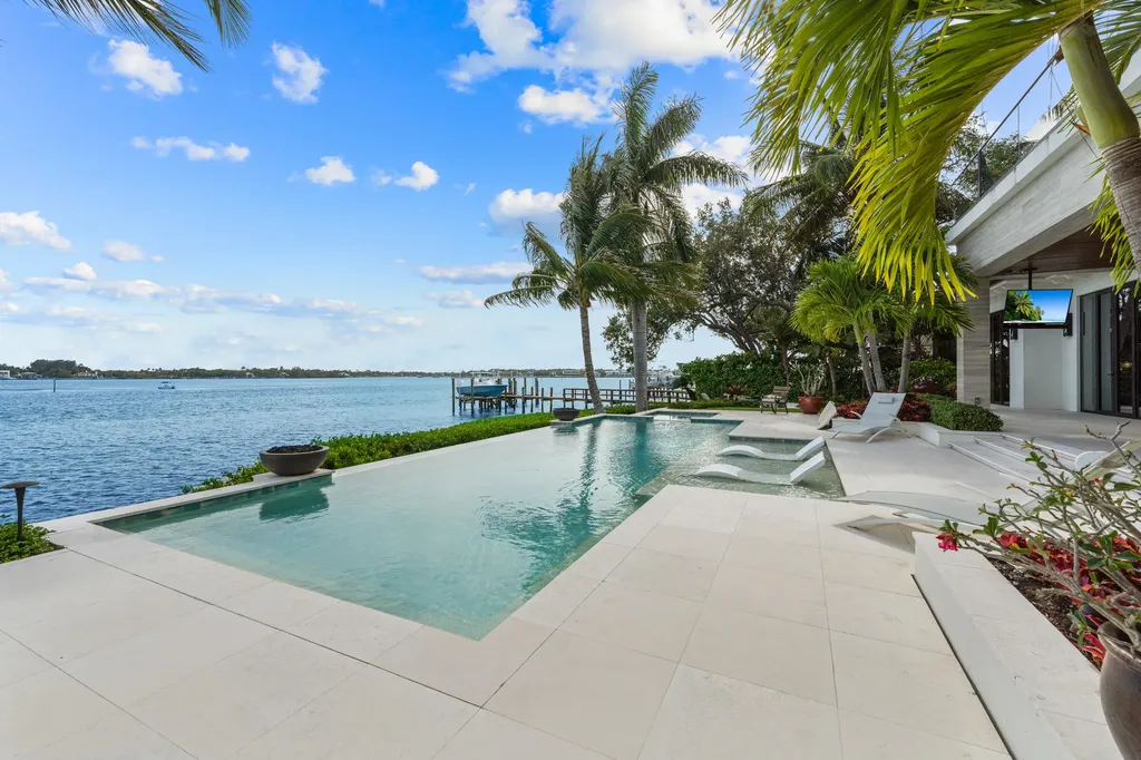 18714 Rio Vista Drive Jupiter FL 33469