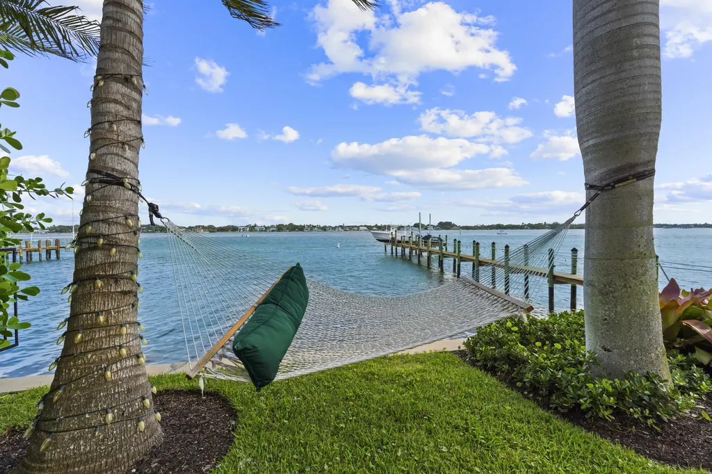 18714 Rio Vista Drive Jupiter FL 33469