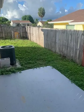 933 Francis Street West Palm Beach FL 33405
