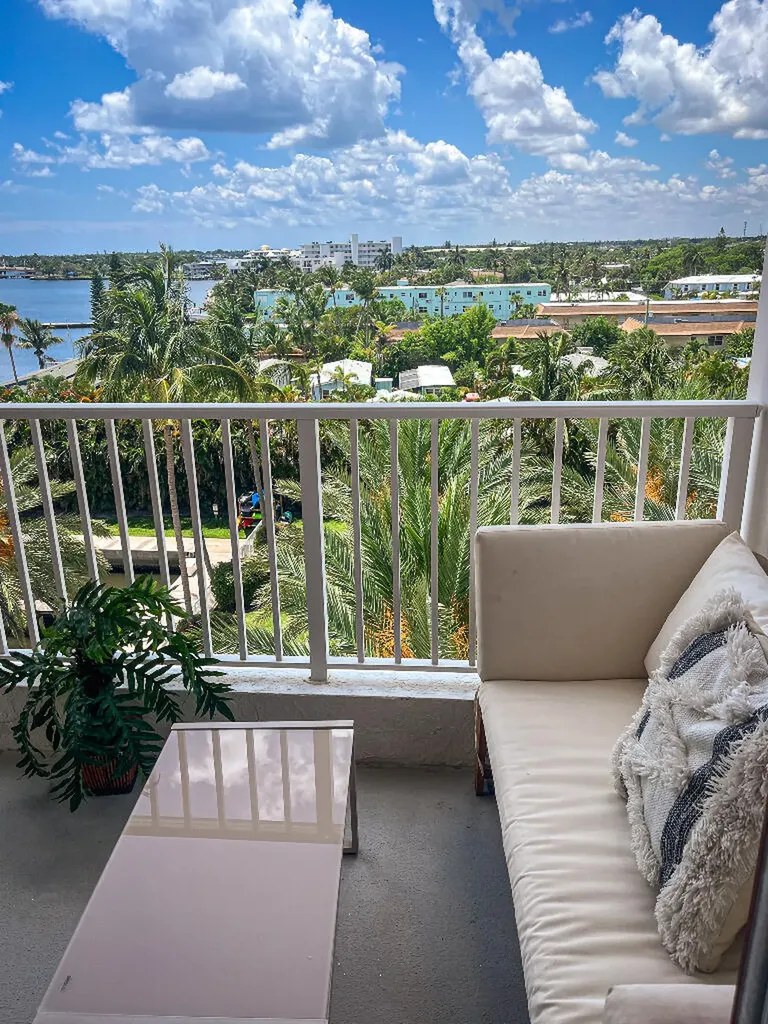 806 E Windward Way Lantana FL 33462