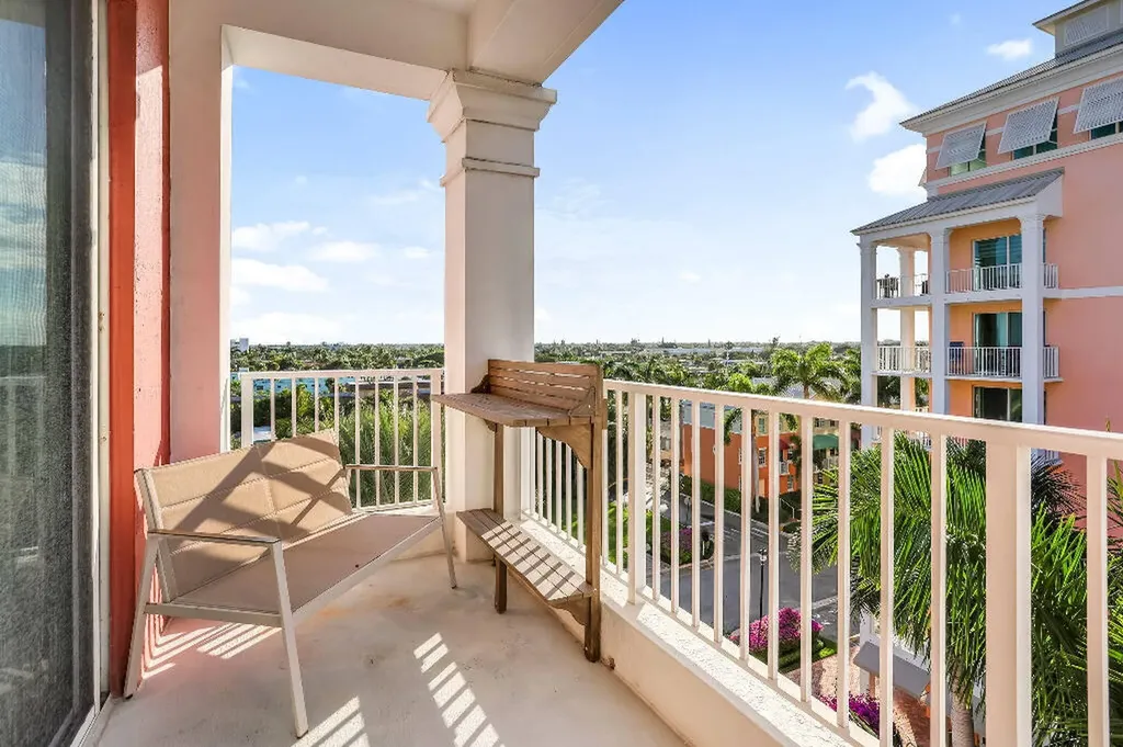806 E Windward Way Lantana FL 33462