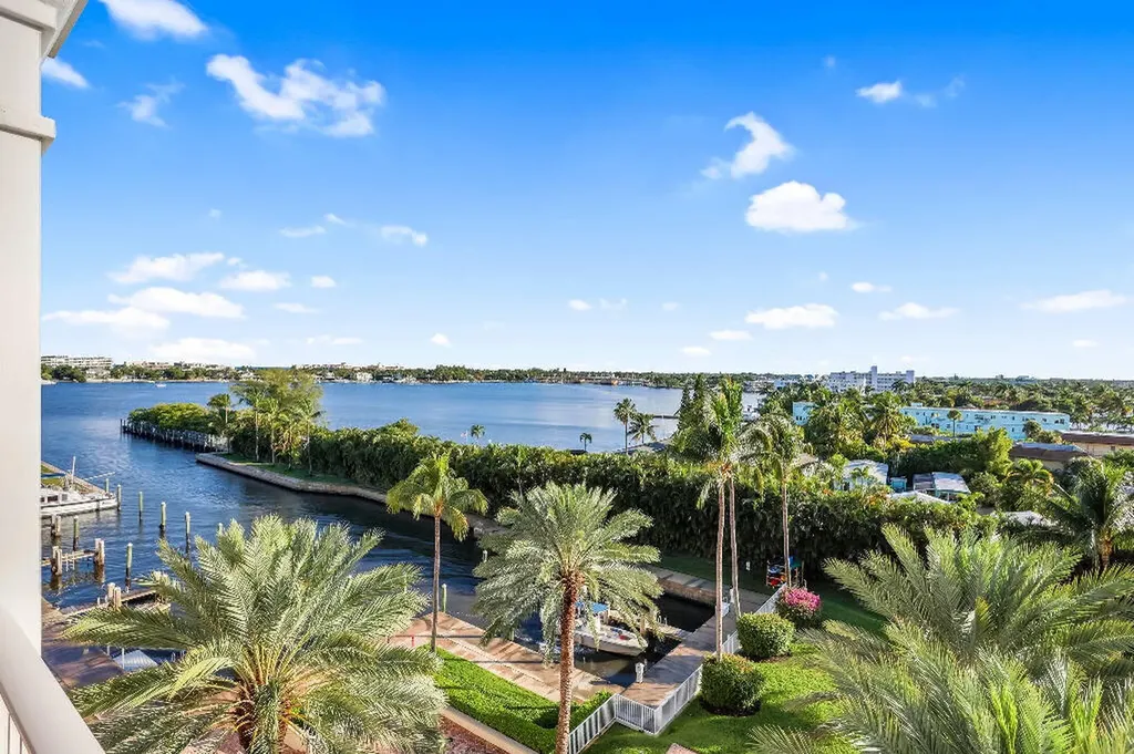 806 E Windward Way Lantana FL 33462