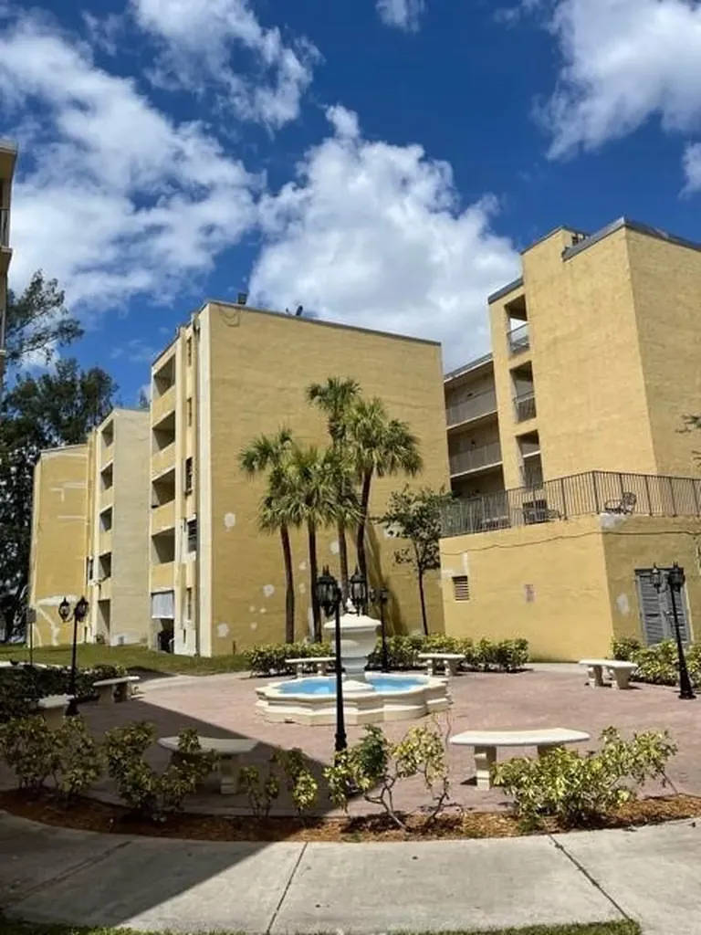 10000 NW 80th Court Hialeah Gardens FL 33016