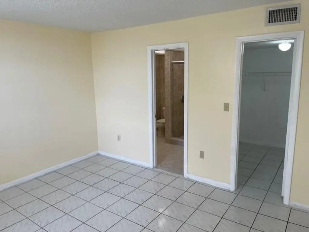 10000 NW 80th Court Hialeah Gardens FL 33016
