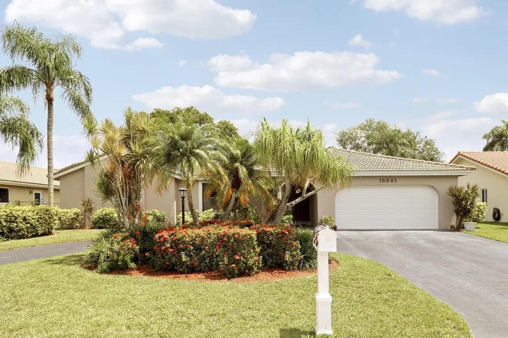 15821 Sedgewyck Circle N Davie FL 33331