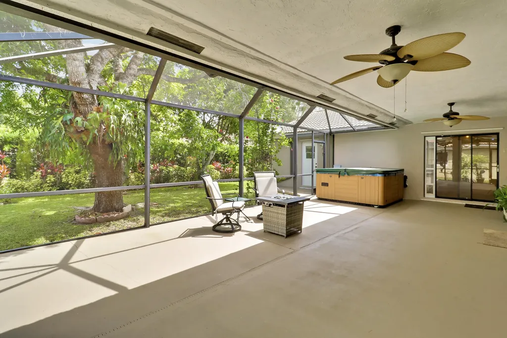 15821 Sedgewyck Circle N Davie FL 33331