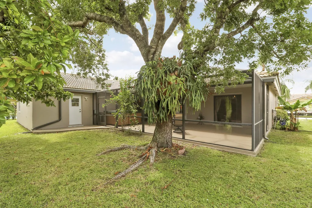 15821 Sedgewyck Circle N Davie FL 33331
