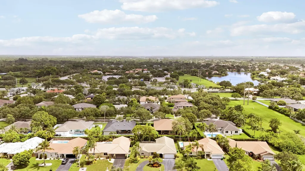 15821 Sedgewyck Circle N Davie FL 33331