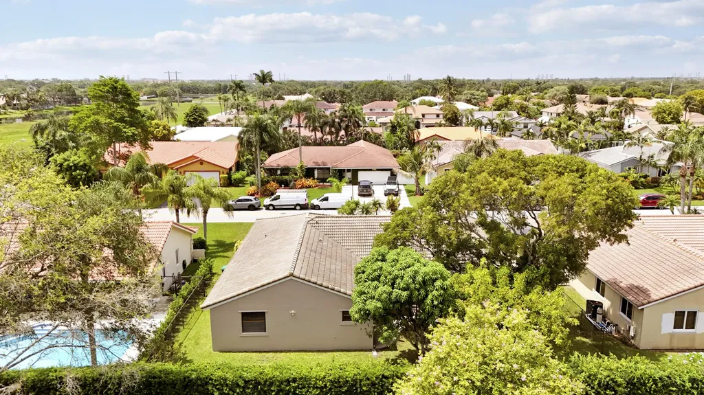 15821 Sedgewyck Circle N Davie FL 33331
