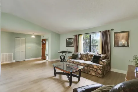 15821 Sedgewyck Circle N Davie FL 33331