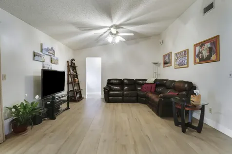 15821 Sedgewyck Circle N Davie FL 33331