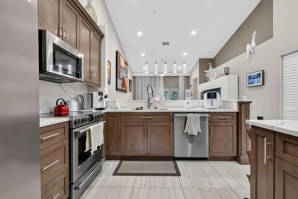 14243 W La Sedona Delray Beach FL 33484