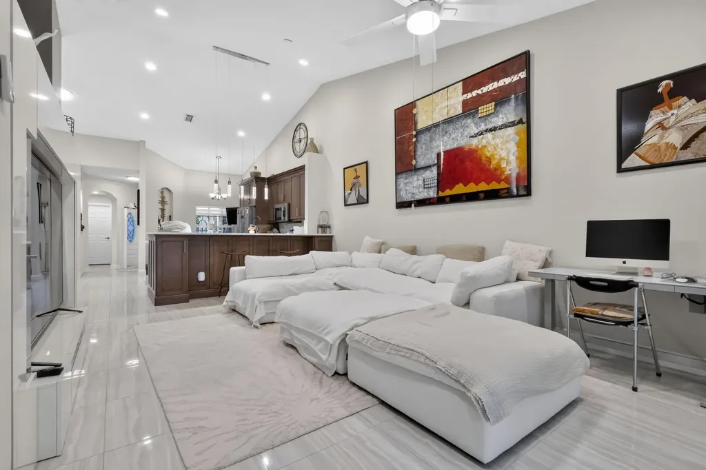 14243 W La Sedona Delray Beach FL 33484