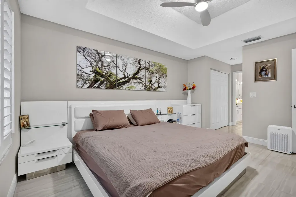 14243 W La Sedona Delray Beach FL 33484