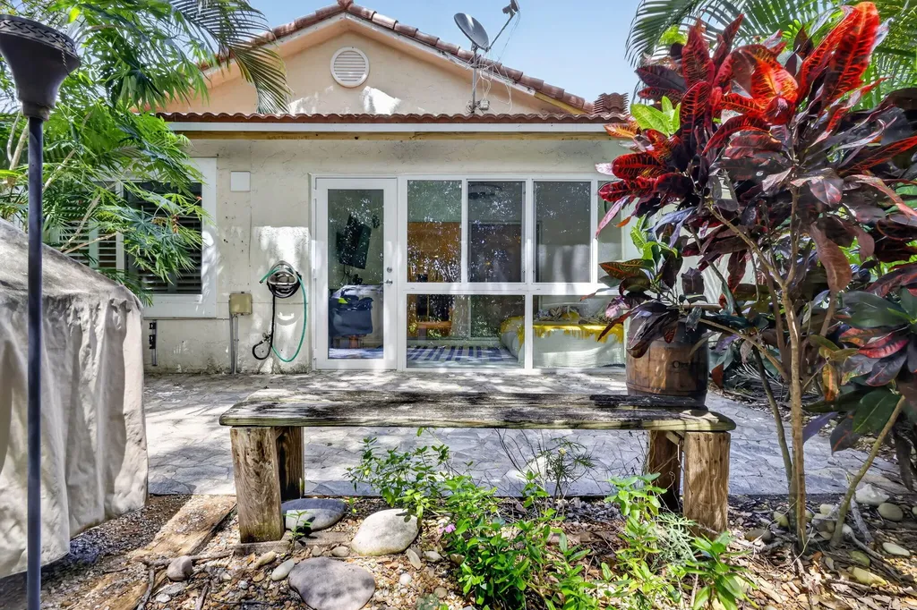 14243 W La Sedona Delray Beach FL 33484
