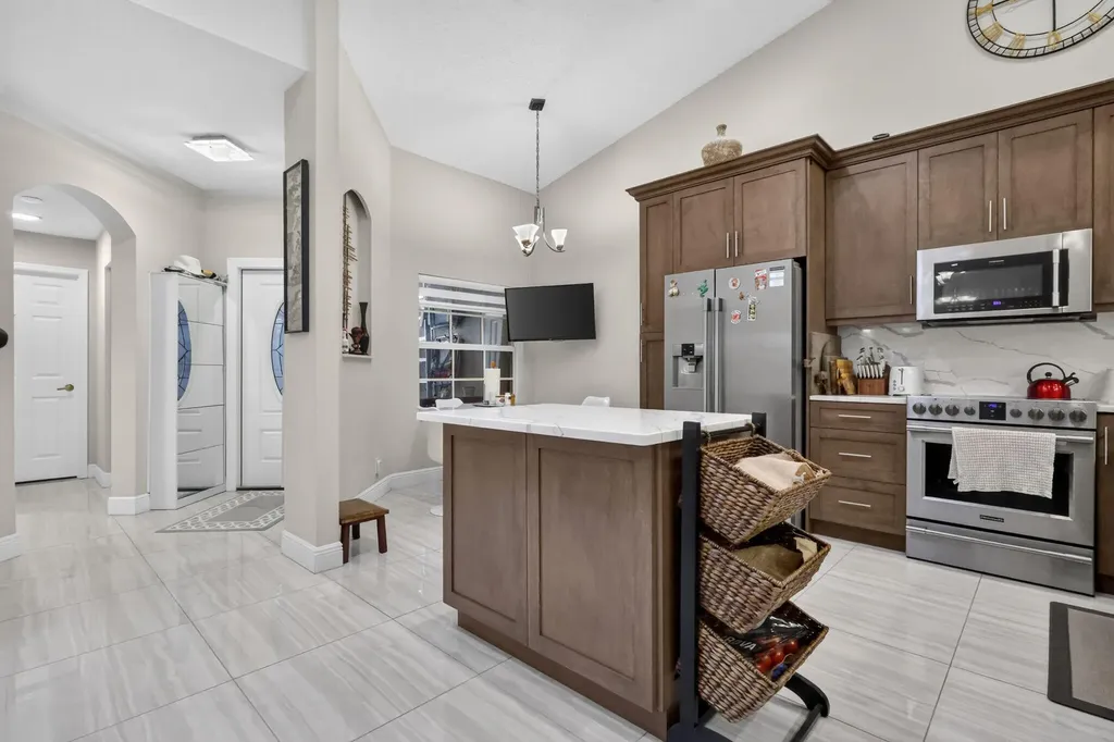 14243 W La Sedona Delray Beach FL 33484