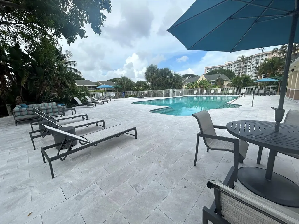 2823 N Course Drive Pompano Beach FL 33069