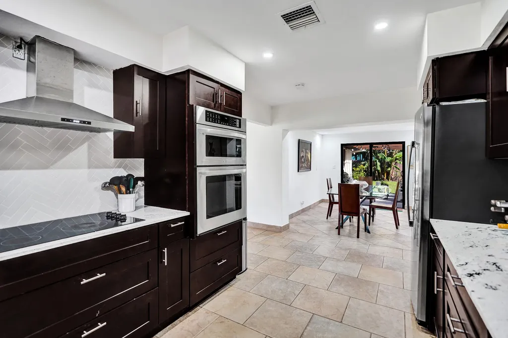 1520 NE 53rd Street Fort Lauderdale FL 33334
