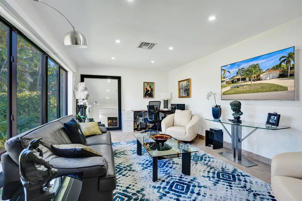 1520 NE 53rd Street Fort Lauderdale FL 33334