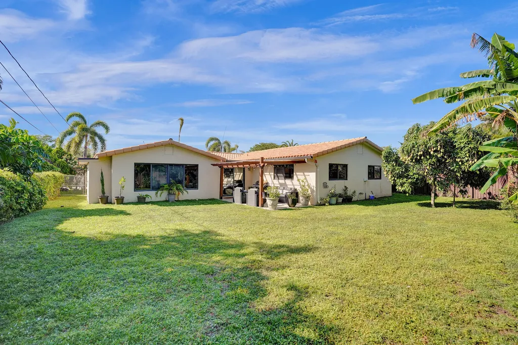 1520 NE 53rd Street Fort Lauderdale FL 33334