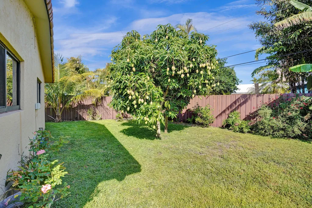 1520 NE 53rd Street Fort Lauderdale FL 33334