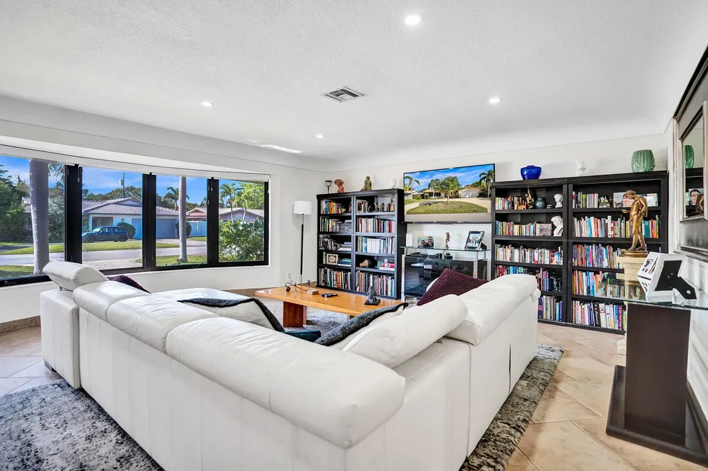 1520 NE 53rd Street Fort Lauderdale FL 33334