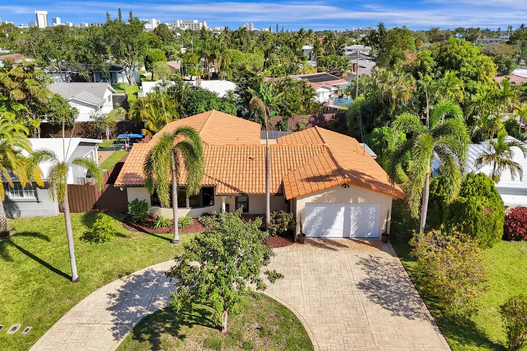 1520 NE 53rd Street Fort Lauderdale FL 33334