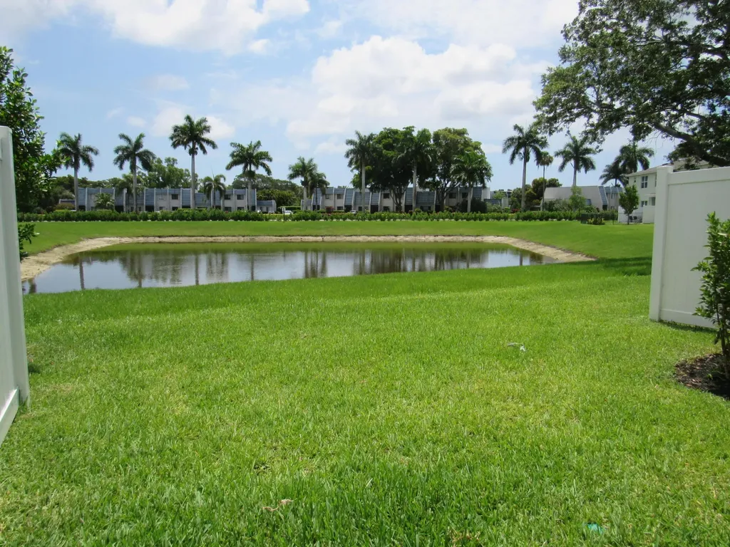 4332 Pond Lily Lane Lake Worth FL 33467