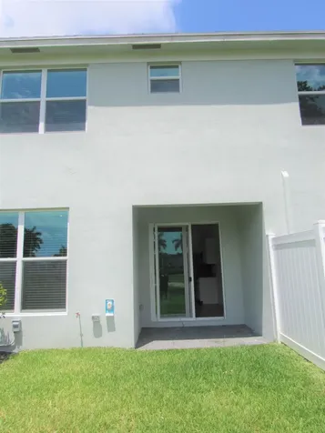 4332 Pond Lily Lane Lake Worth FL 33467