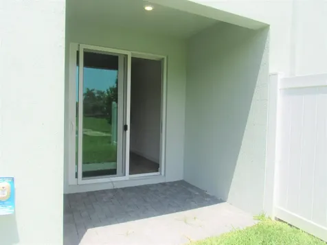 4332 Pond Lily Lane Lake Worth FL 33467