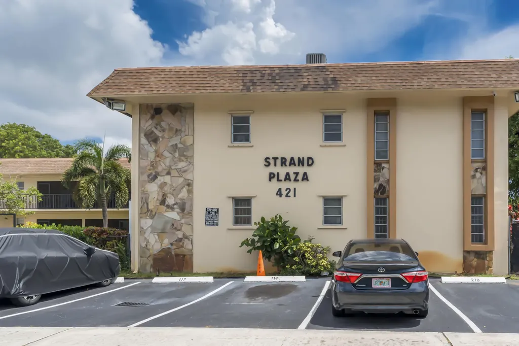 421 NE 1st Street Hallandale Beach FL 33009