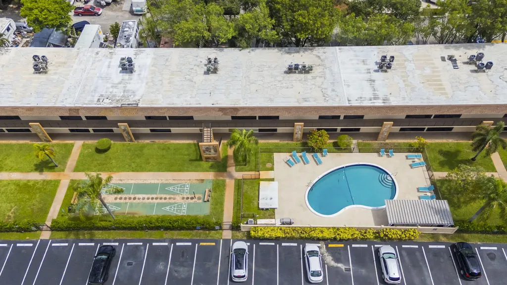 421 NE 1st Street Hallandale Beach FL 33009