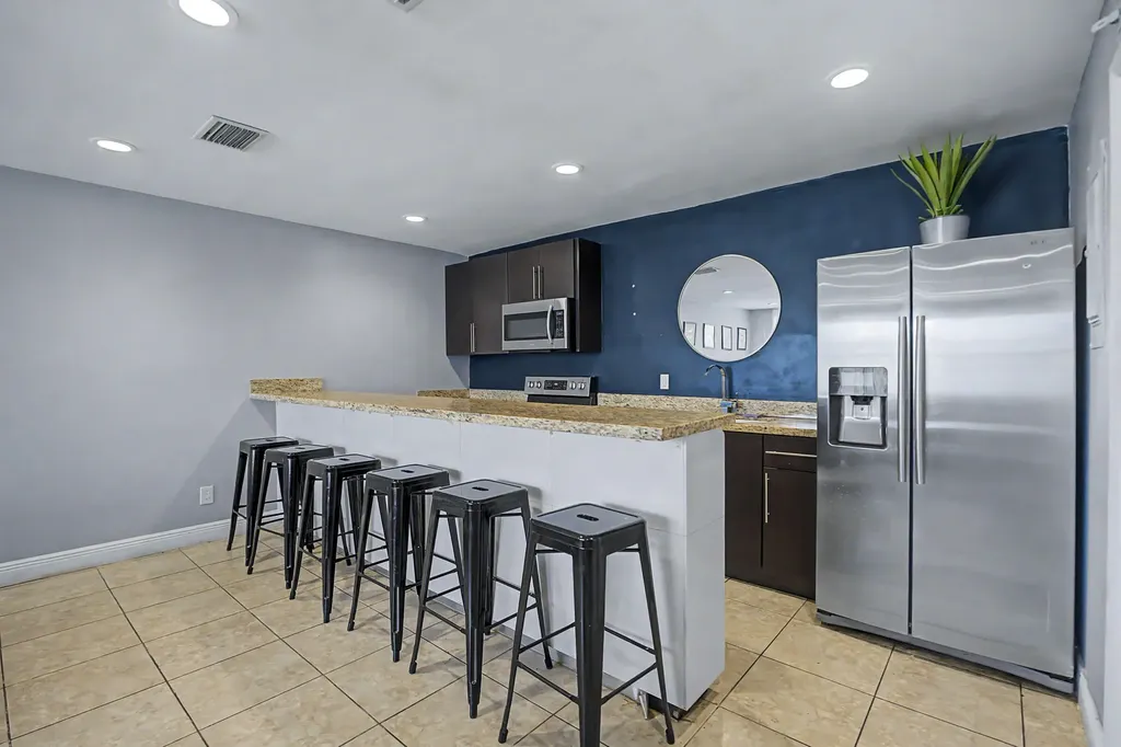 421 NE 1st Street Hallandale Beach FL 33009