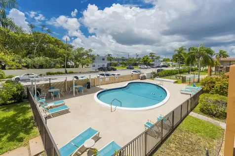 421 NE 1st Street Hallandale Beach FL 33009