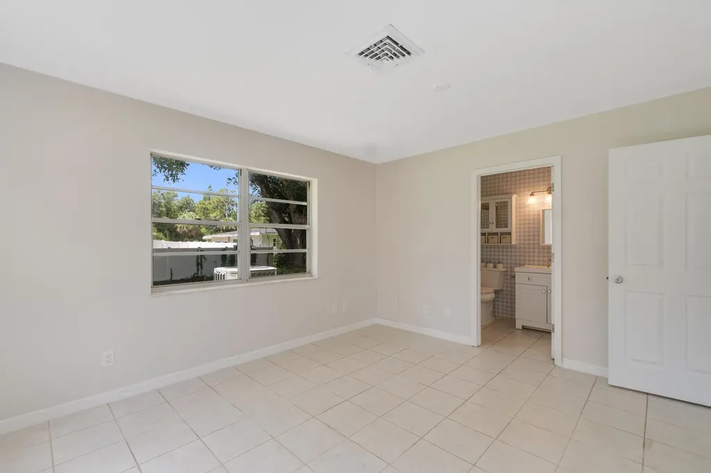 5605 38th Street Vero Beach FL 32966