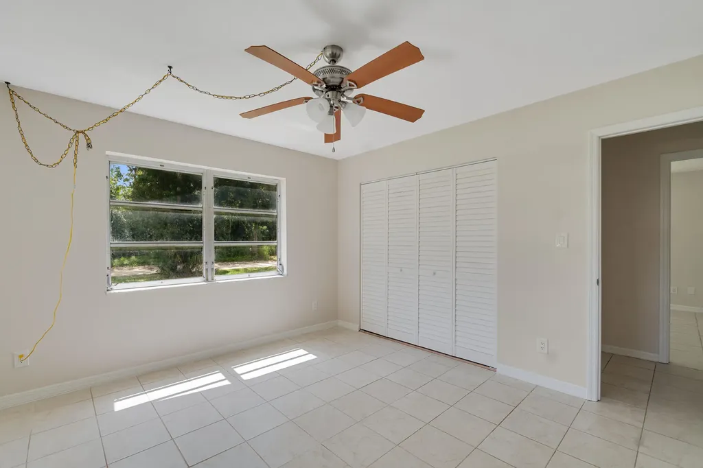 5605 38th Street Vero Beach FL 32966